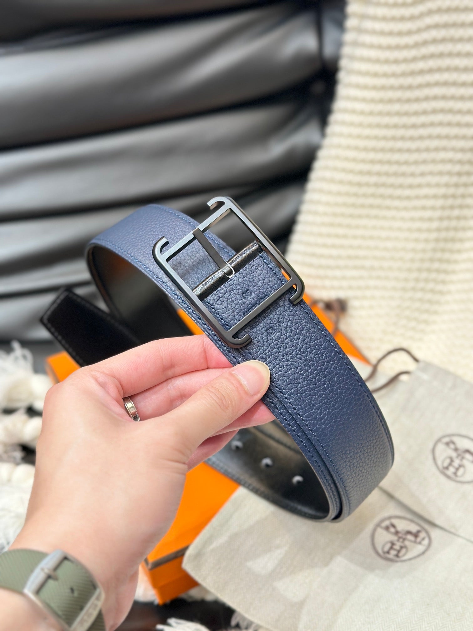 Hm Hadrien 38Mm Reversible Belt Navy Blue And Black Leather Black Buckle