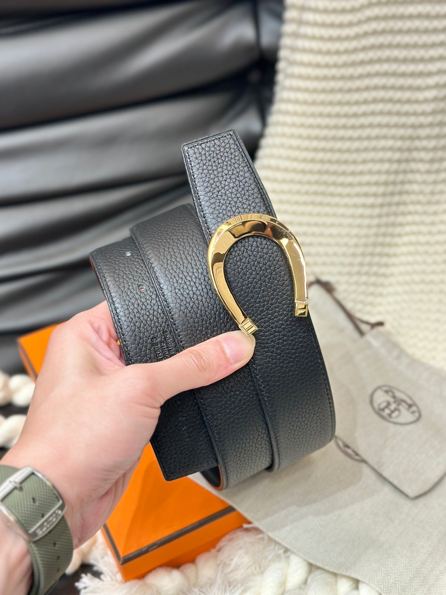 Hm Luck Belt Gold Buckle & Reversible Black Leather Strap 38Mm