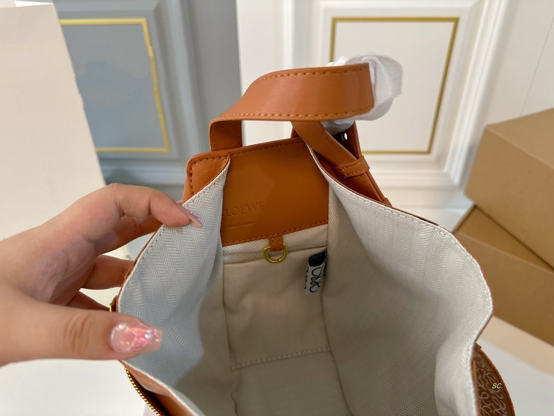 Loew Puzzle Fold Tote Iblack Shiny Calfskin