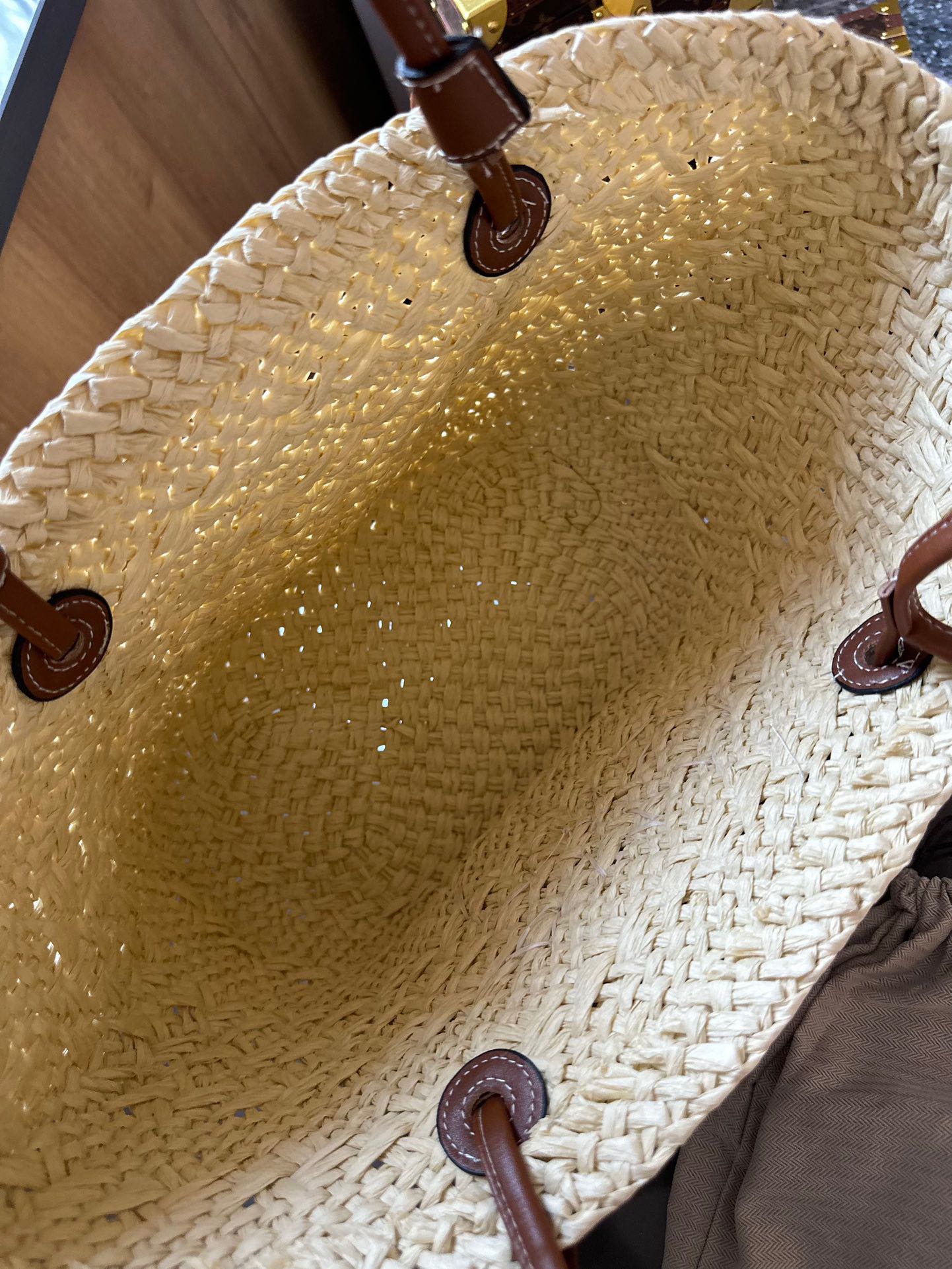 Loew Puzzle Fold Tote Iblack Shiny Calfskin