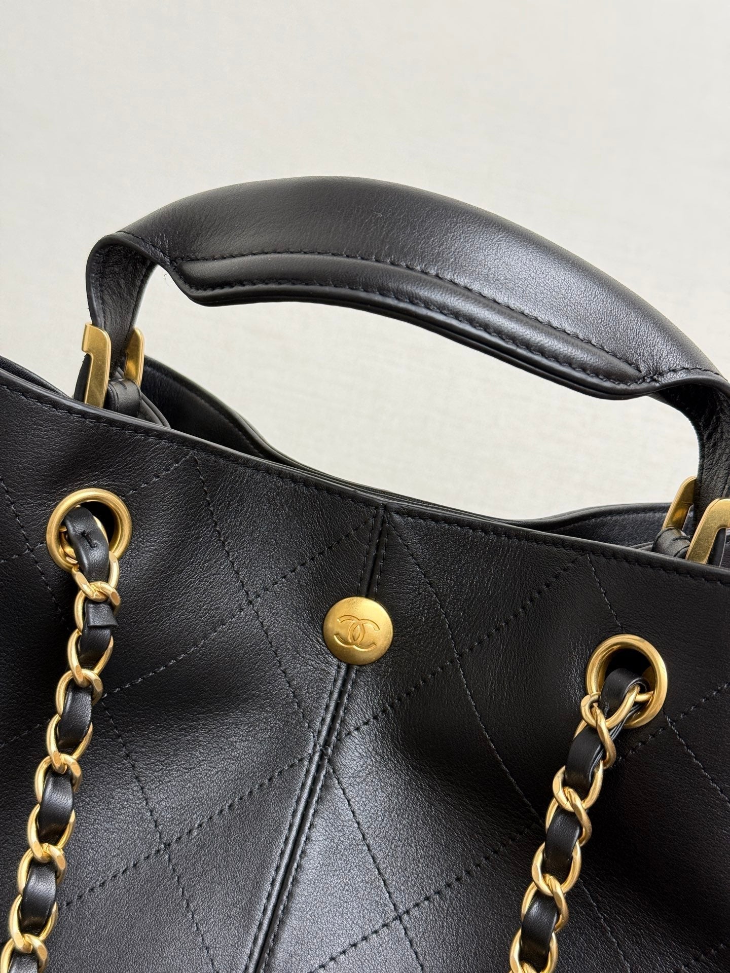 CC Large Tote 39 Light Beige Canvas Pearl Logo