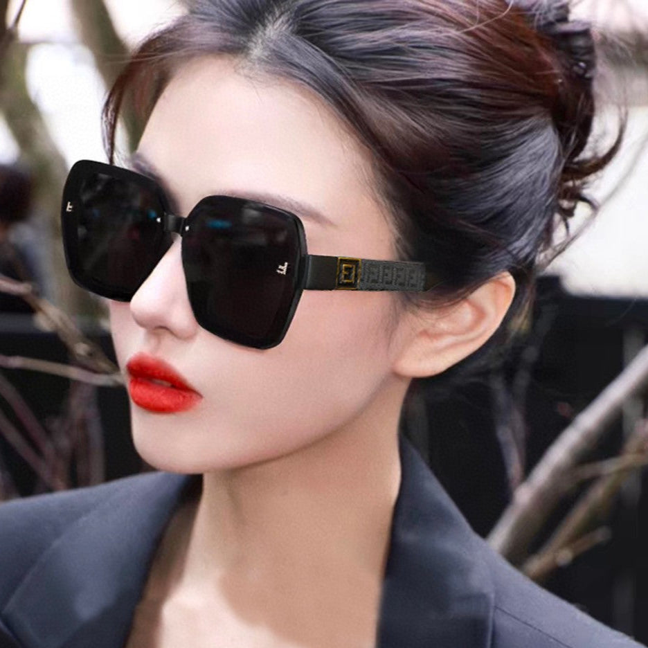 Oversized Ff Diamonds Square Frame Sunglasses 53041 In Acetate