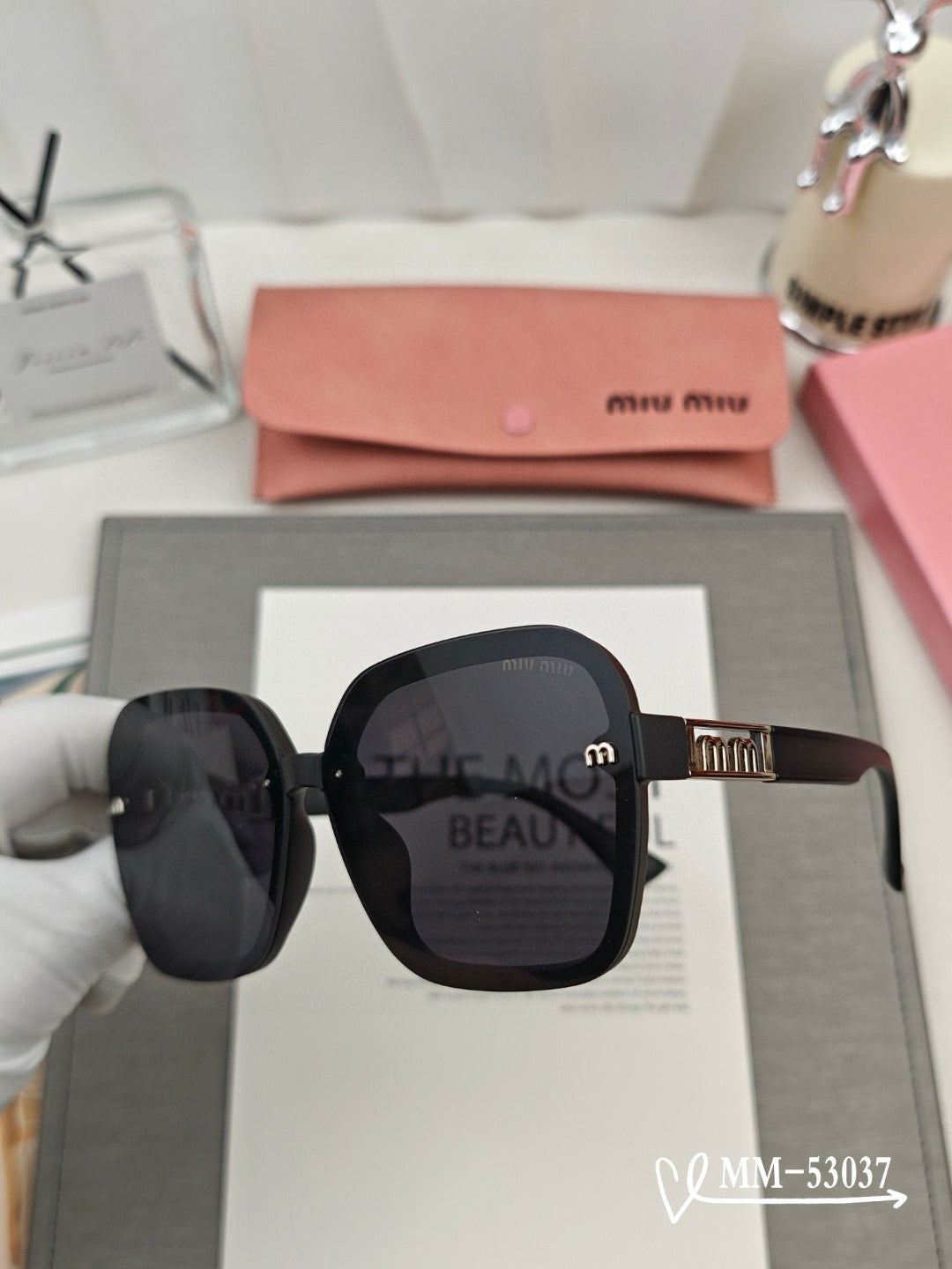 Miumiu Sunglasses 559558