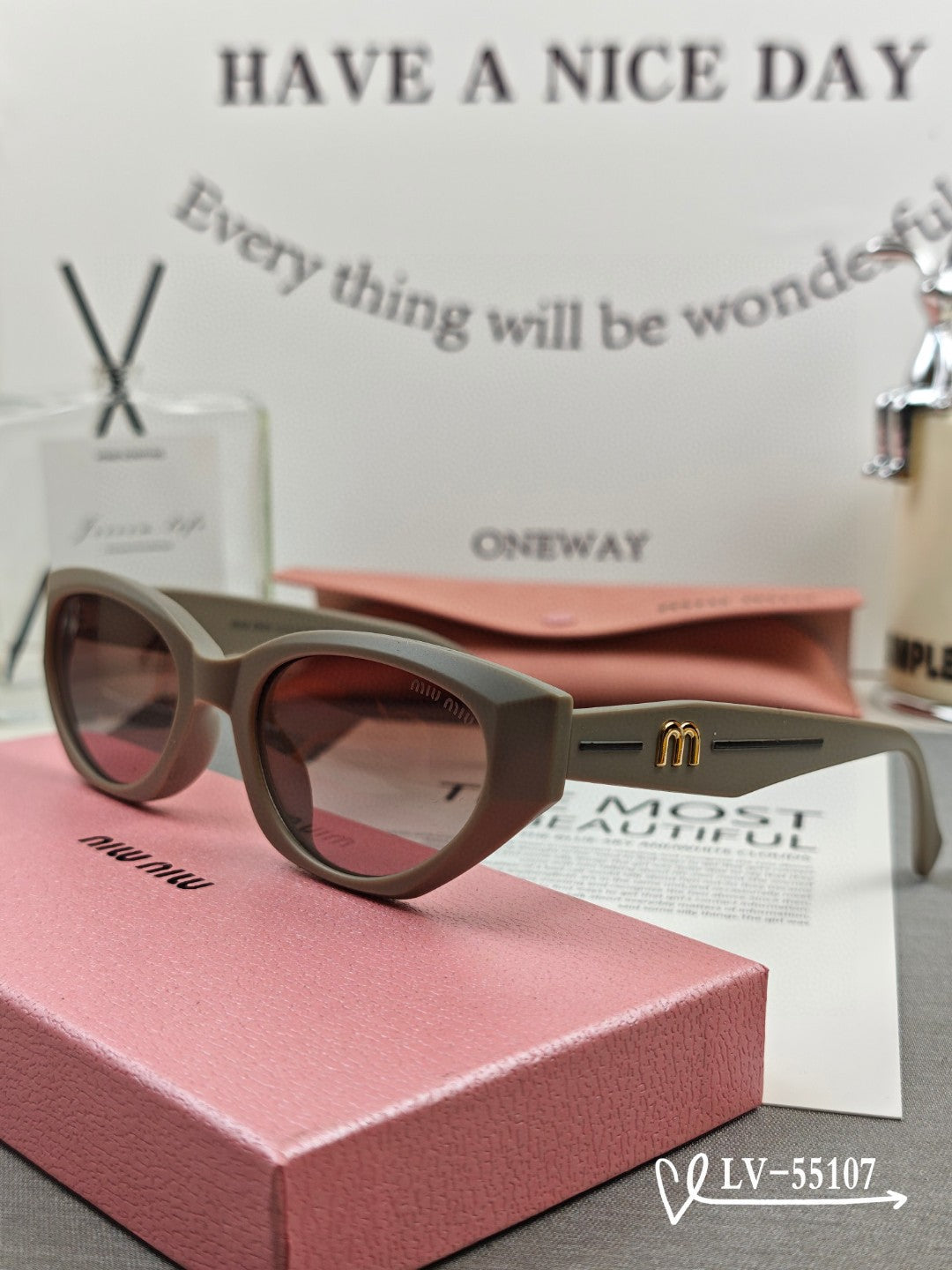 Miumiu Sunglasses 560759