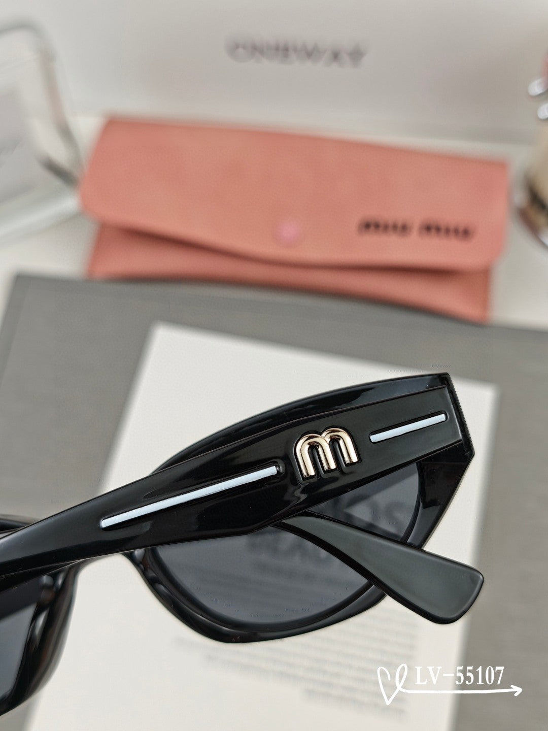 Miumiu Sunglasses 560759