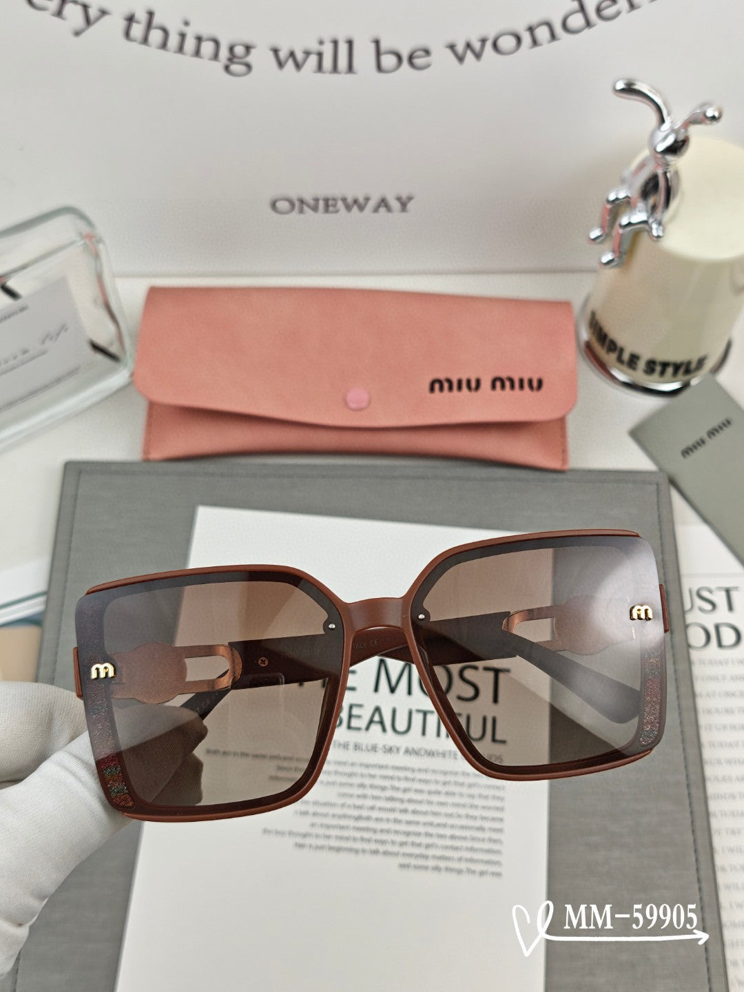 Miumiu Sunglasses 560761