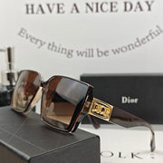 Montaigne Square Sunglass 58044 In Acetate