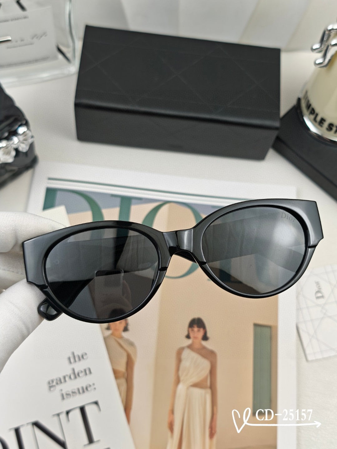 Montaigne Sunglass 25157 In Acetate