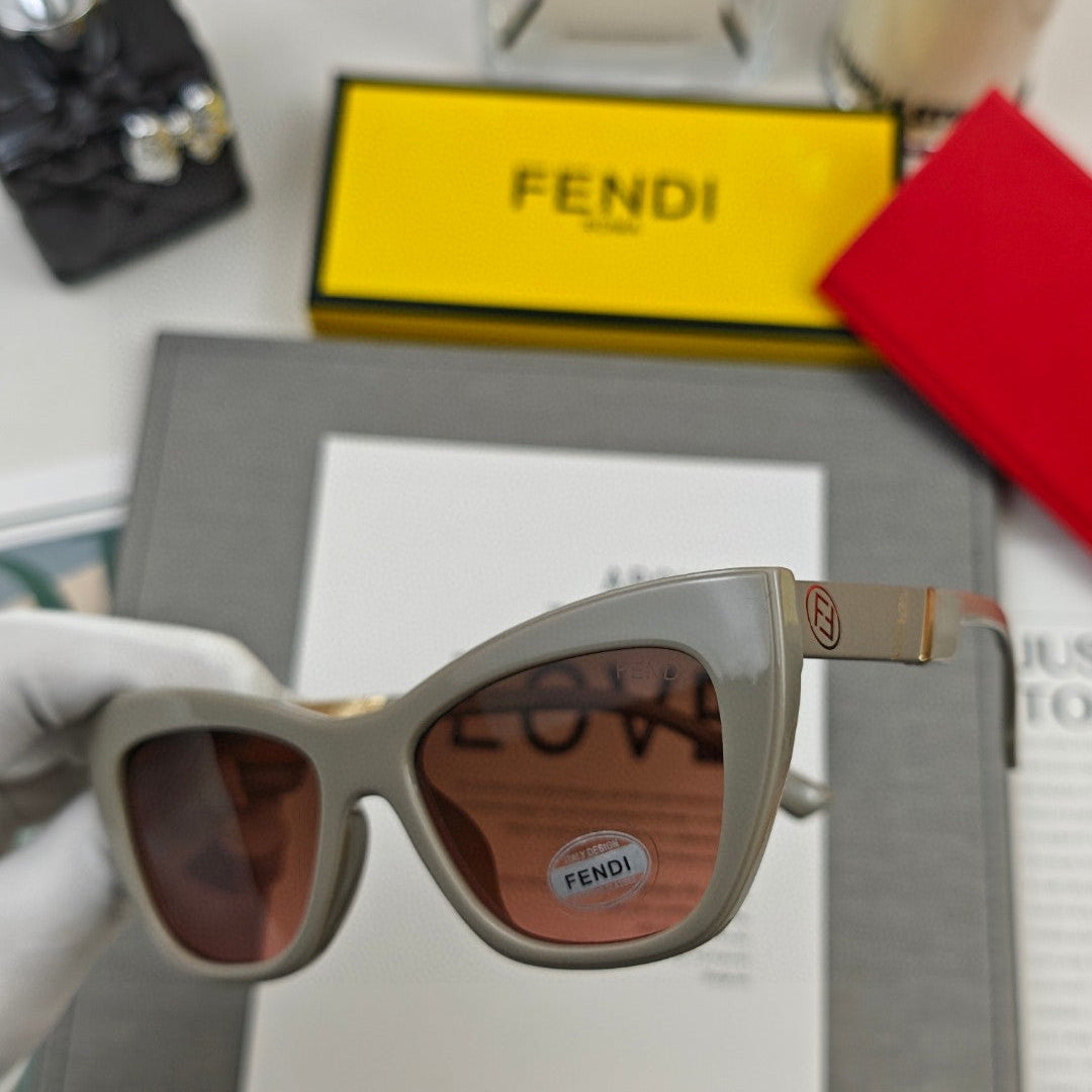 Diagonal Cat-Eye Frame Sunglasses 58002 In Acetate