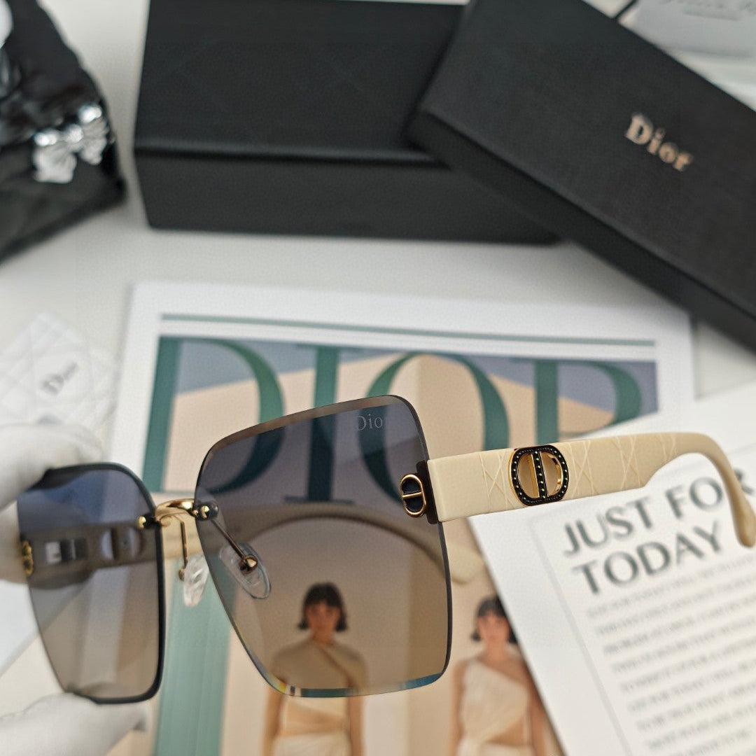 Montaigne Sunglass 55503 In Acetate