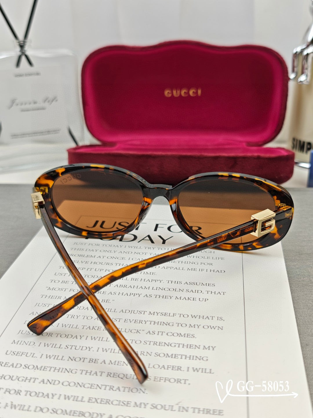 OVAL FRAME SUNGLASSES 58053 IN ACETATE