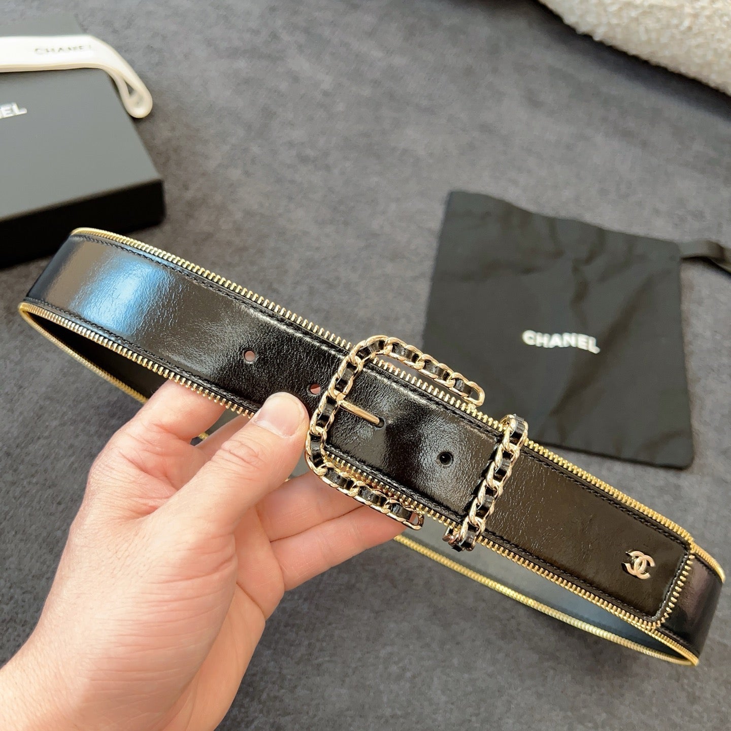 Belt 40Mm In Black Calfskin With Interwoven Chain Buckle Zipper In Trim Gold Hardware