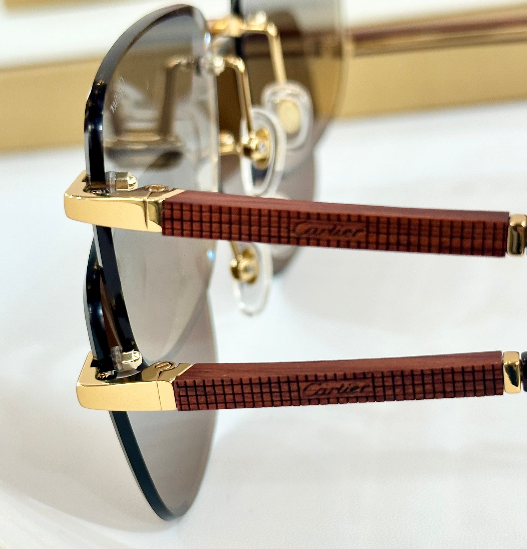 Première Square Frame Sunglasses 530304 In Metal And Wooden