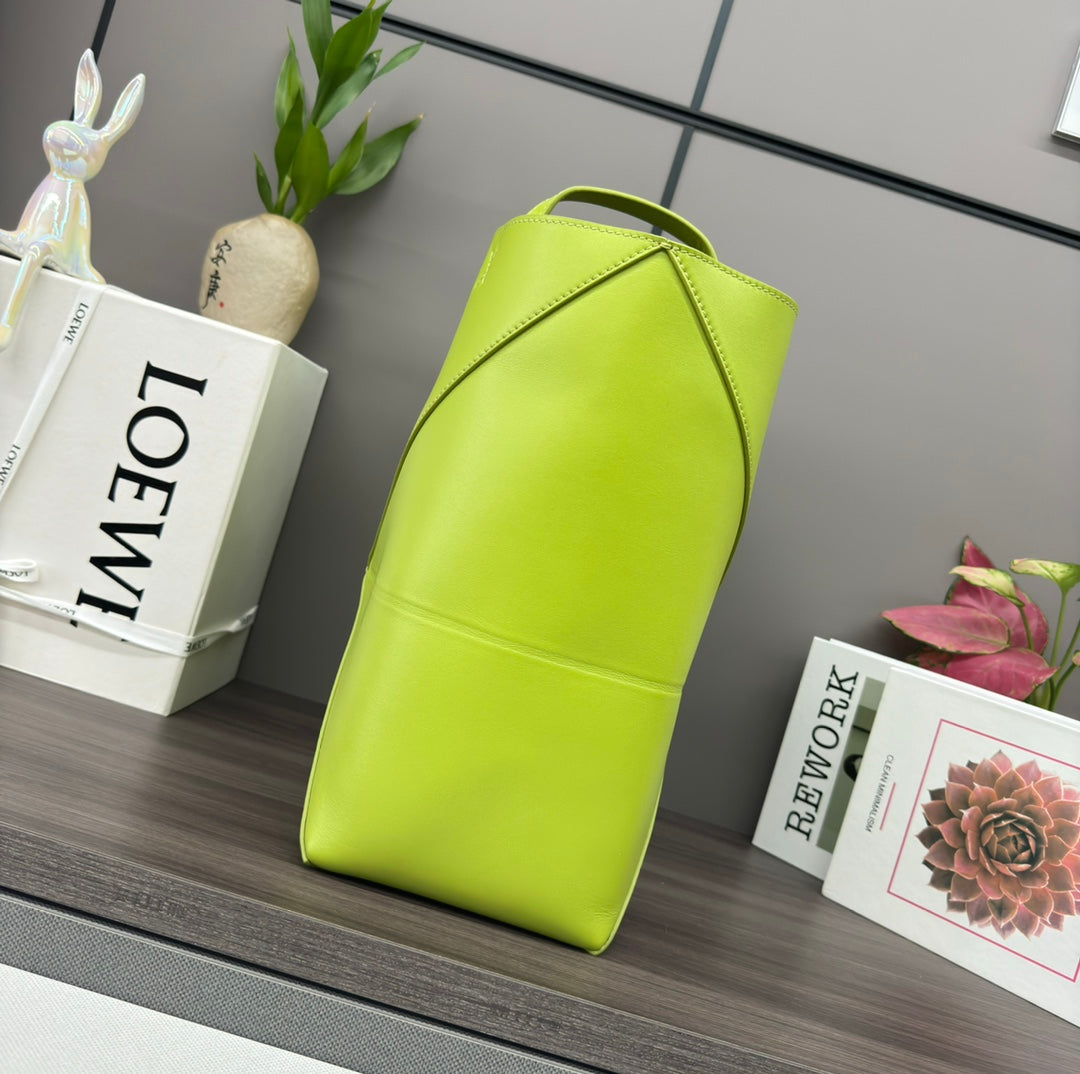 Loew Puzzle Fold Tote Iblack Shiny Calfskin