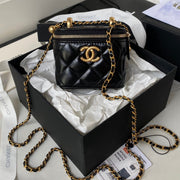 CC Large Tote 39 Light Beige Canvas Pearl Logo