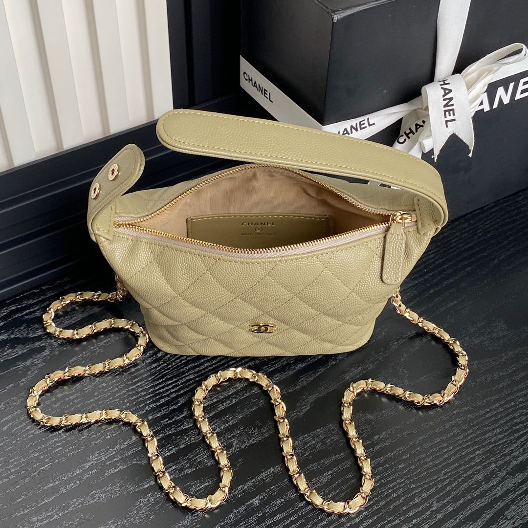 CC Large Tote 39 Light Beige Canvas Pearl Logo