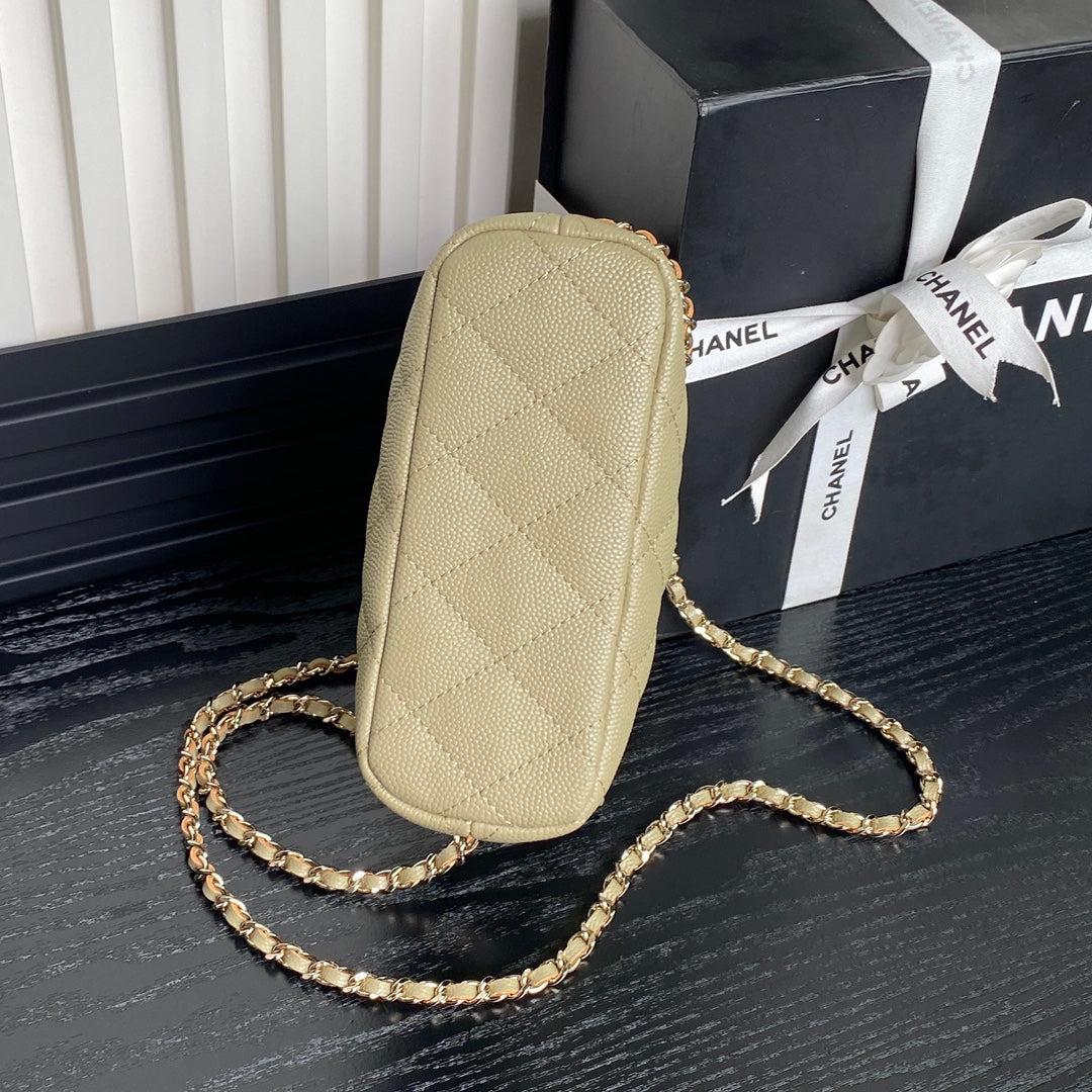 CC Large Tote 39 Light Beige Canvas Pearl Logo