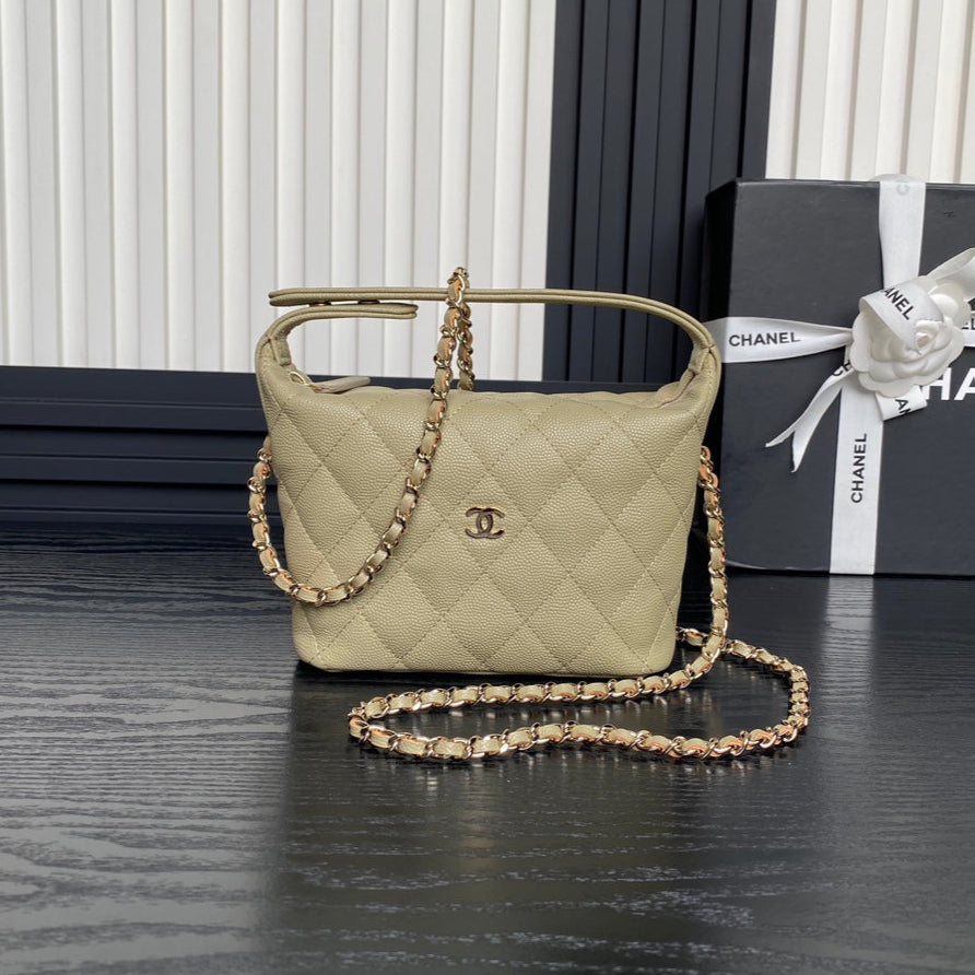 CC Large Tote 39 Light Beige Canvas Pearl Logo