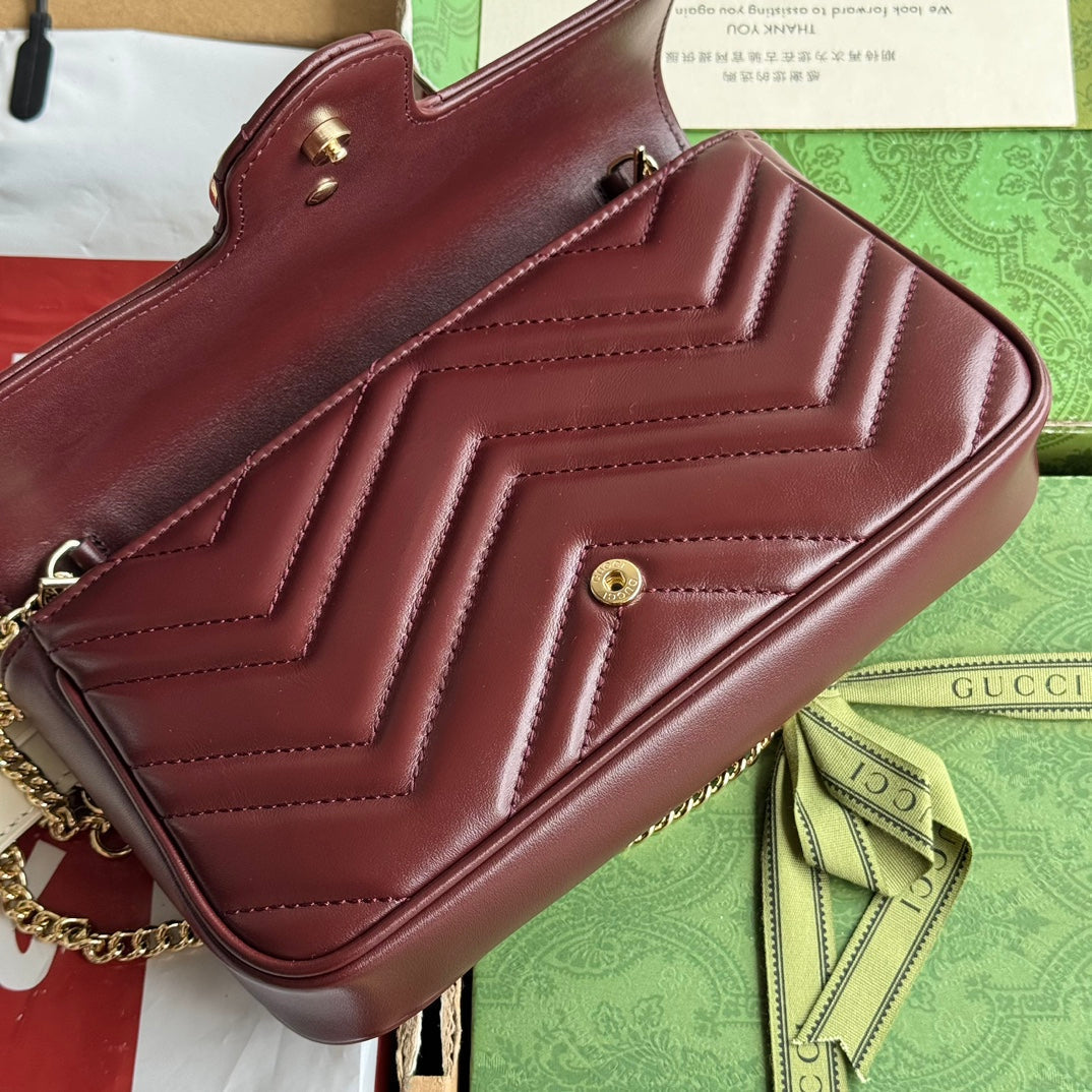 gg marmont 21cm cherry red calfskin gold hardware