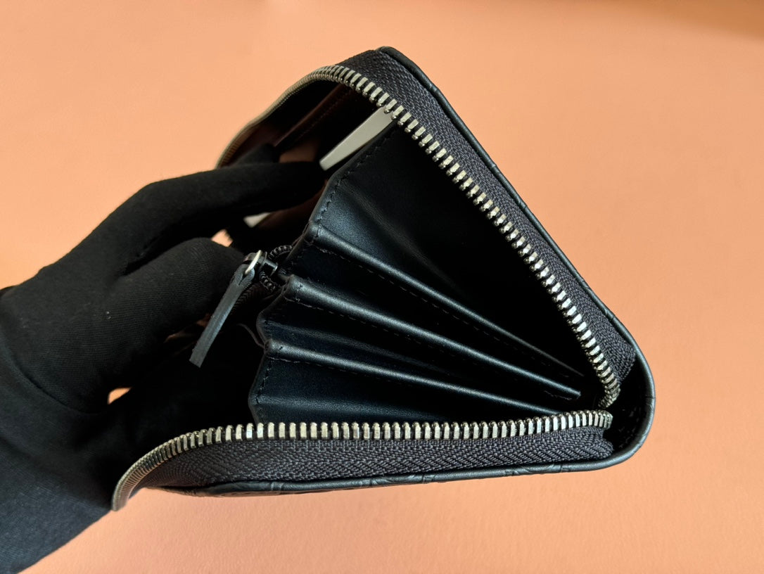 Richelieu Wallet 19 In Classic Red Goyardine Canvas