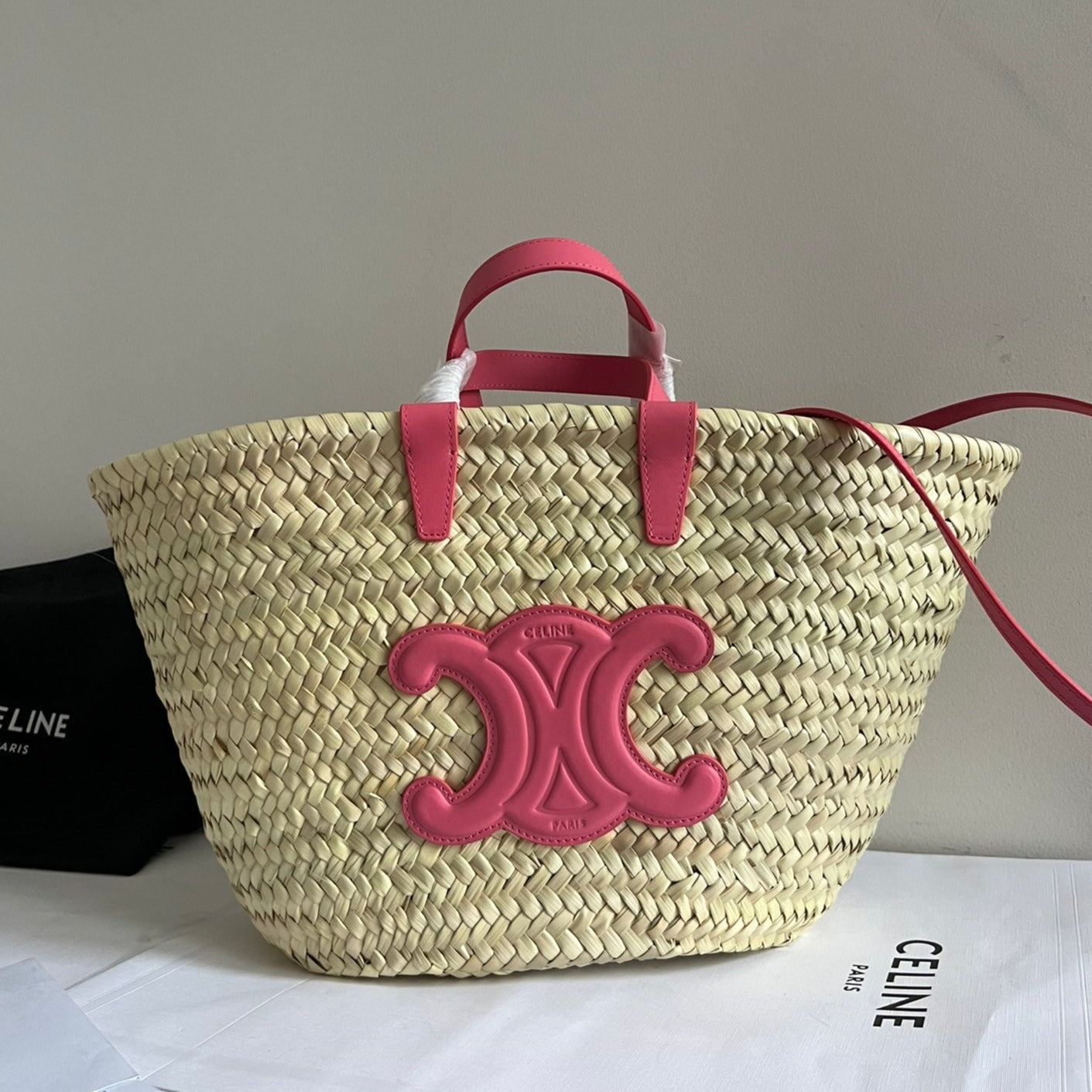 medium classic panier 25cm raffia and dark pink calfskin