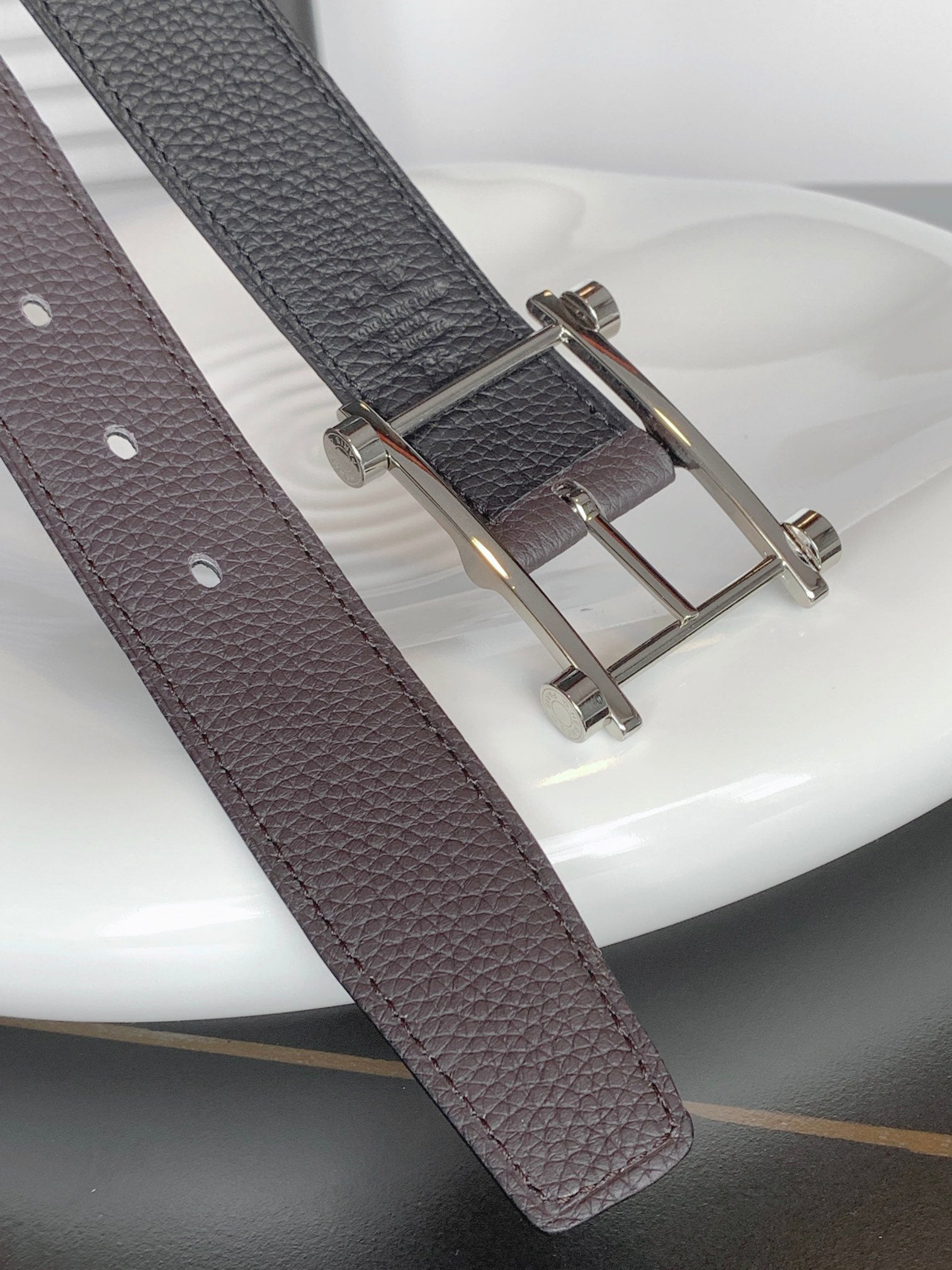 Hm Reversible Black And Chocolate Brown Leather Strap 32 Mm Copper Hardware