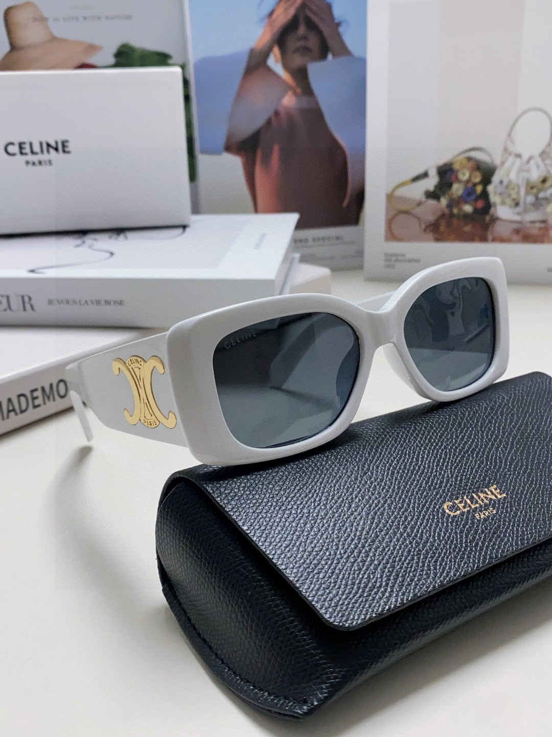 TRIOMPHE SUNGLASSES 548599 IN WHITE ACETATE