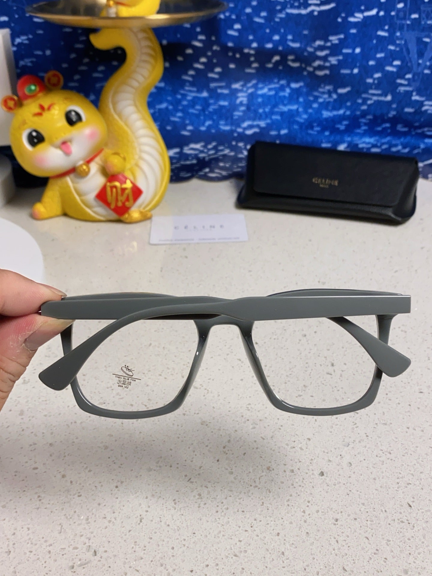 TRIOMPHE SUNGLASSES 563253 IN GREY ACETATE