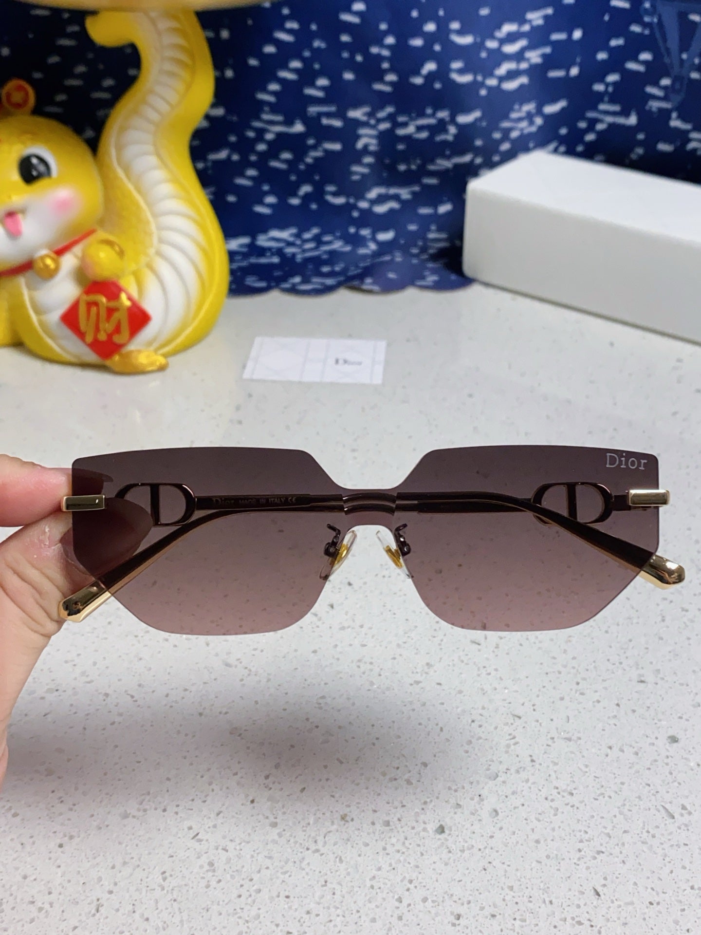 Montaigne Sunglass 563192 In Gold Metal Brown Smoke Lenses