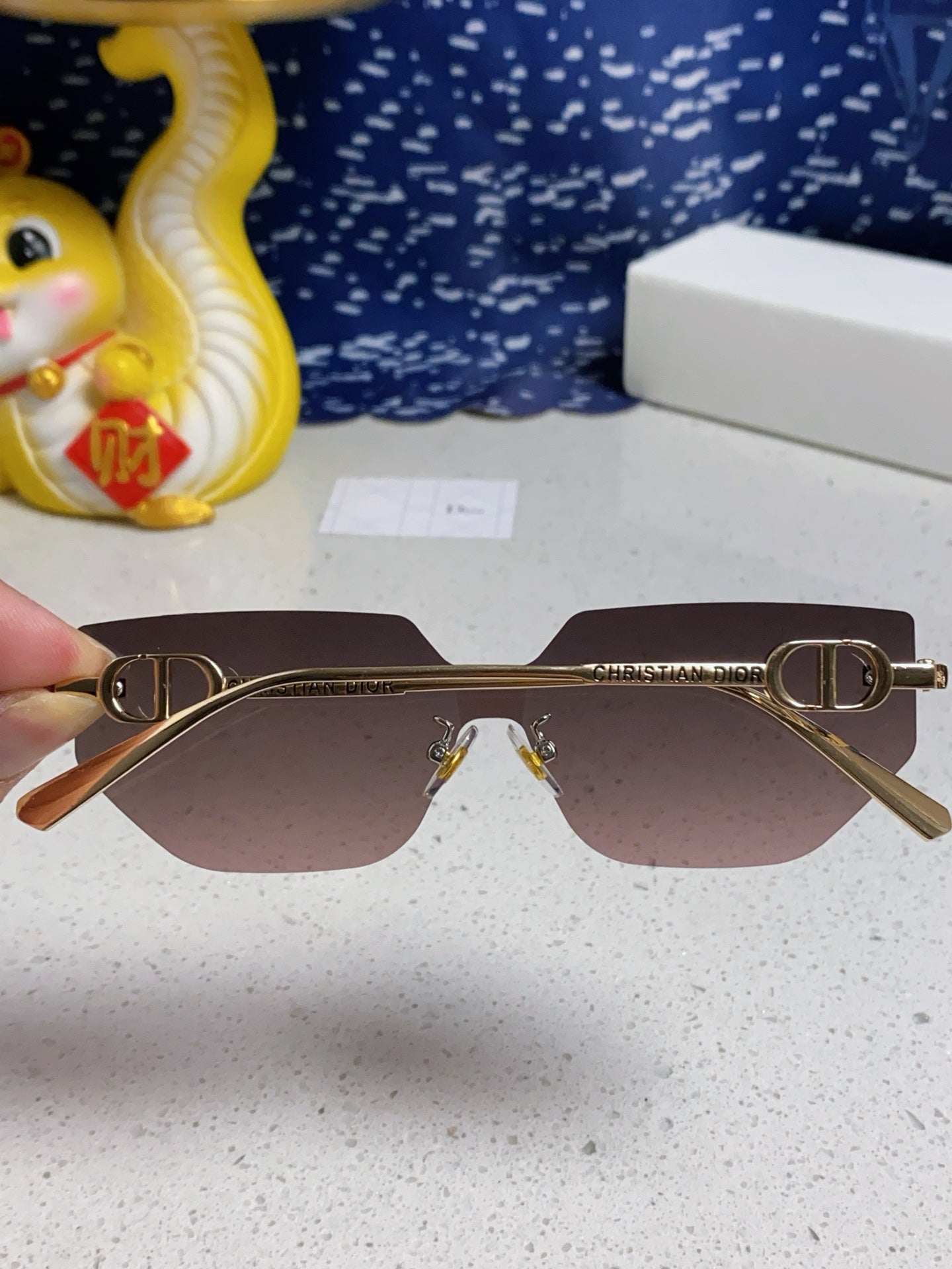 Montaigne Sunglass 563192 In Gold Metal Brown Smoke Lenses