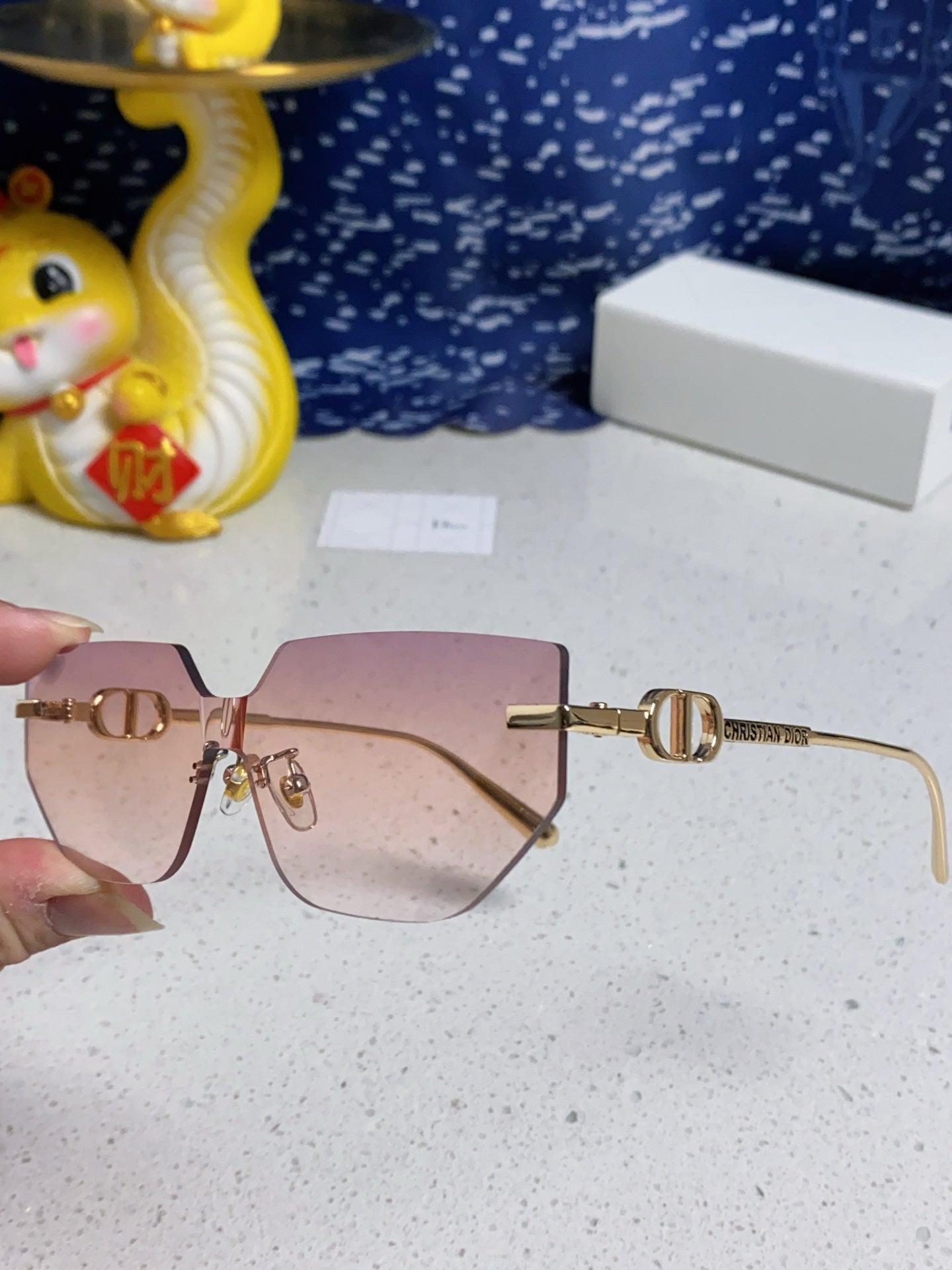 Montaigne Sunglass 563191 In Gold Metal Pink Smoke Lenses