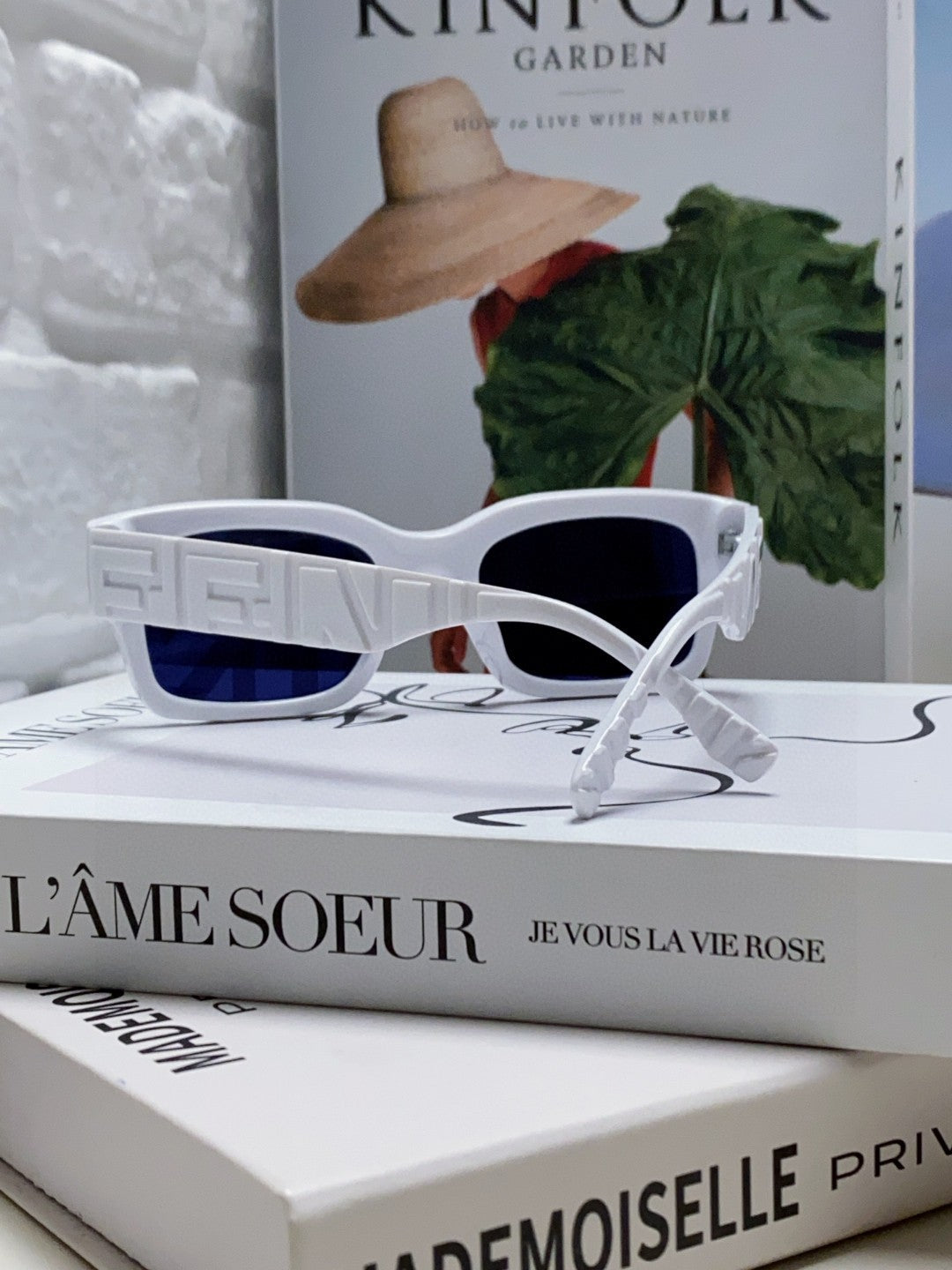 Roma Embossed Rectangular Frame Sunglasses 527221 In Acetate