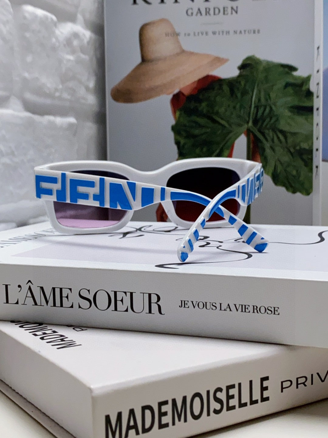 Roma Embossed Rectangular Frame Sunglasses 527221 In Acetate