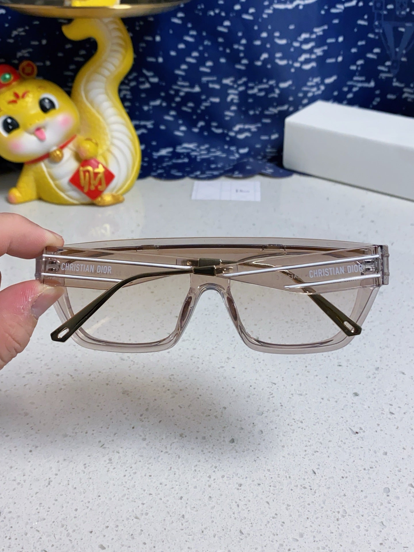 Montaigne Sunglass Club M7U In Brown Clear Acetate