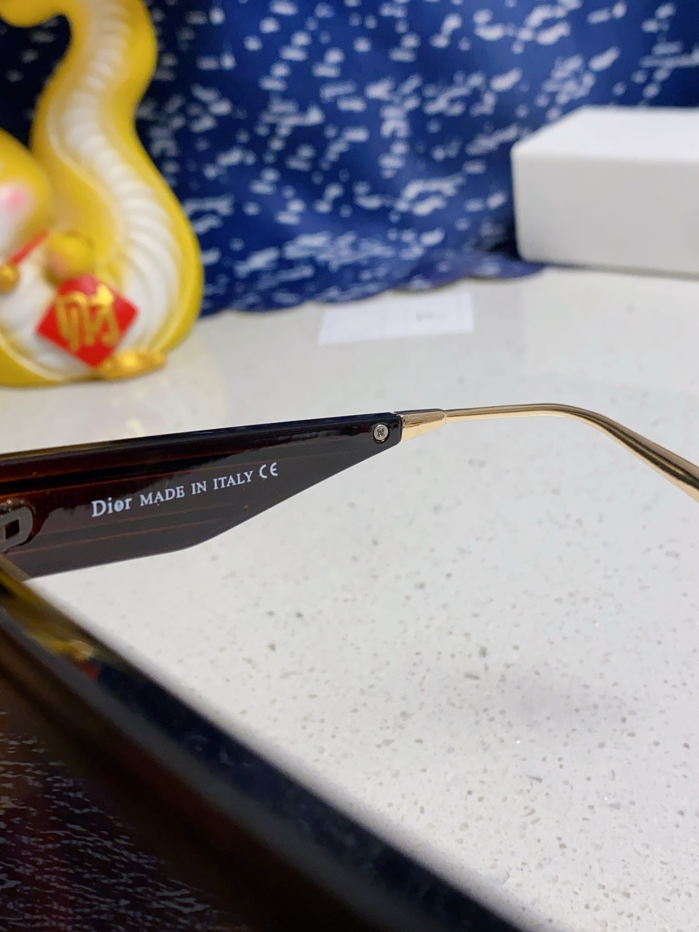 Montaigne Sunglass Club M7U In Brown Acetate