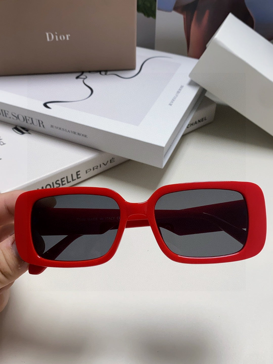 Montaigne Sunglass 571592 In Red Acetate Text Logo