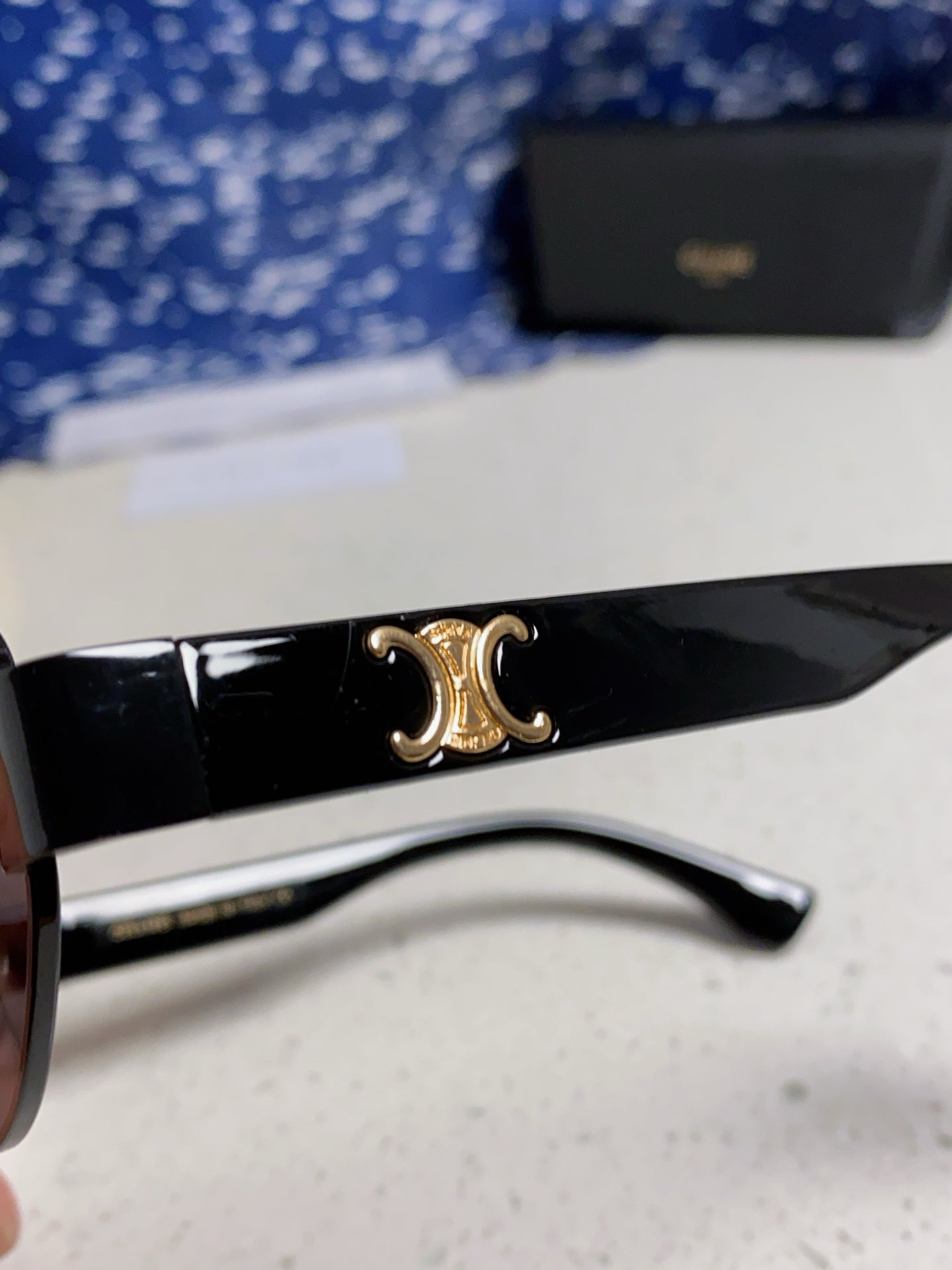 TRIOMPHE SUNGLASS 538534 IN BLACK ACETATE