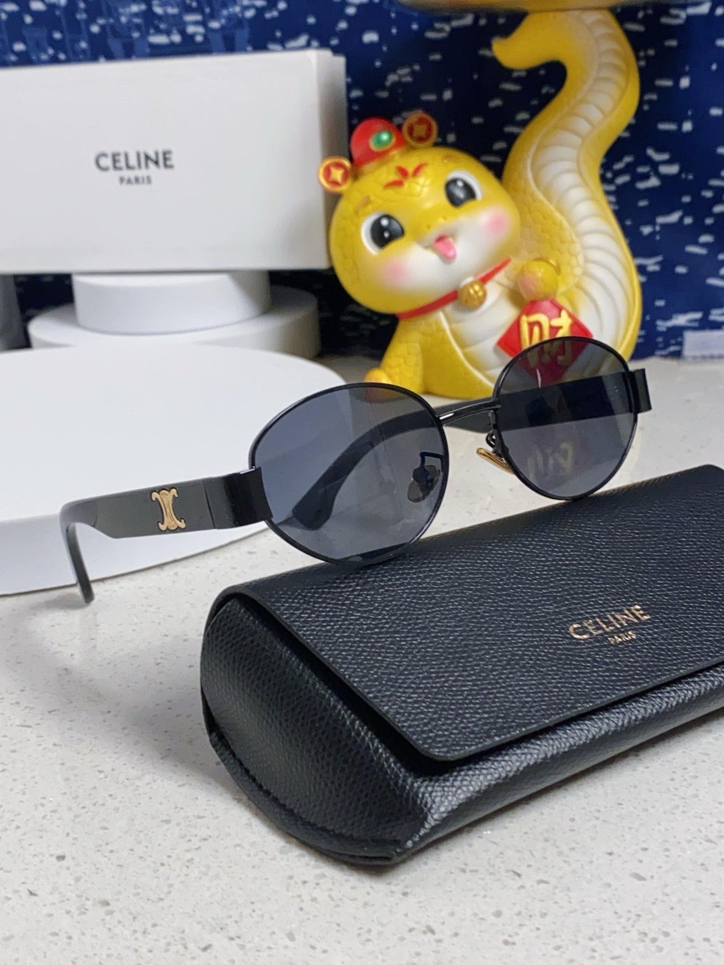 TRIOMPHE SUNGLASS 538534 IN BLACK ACETATE