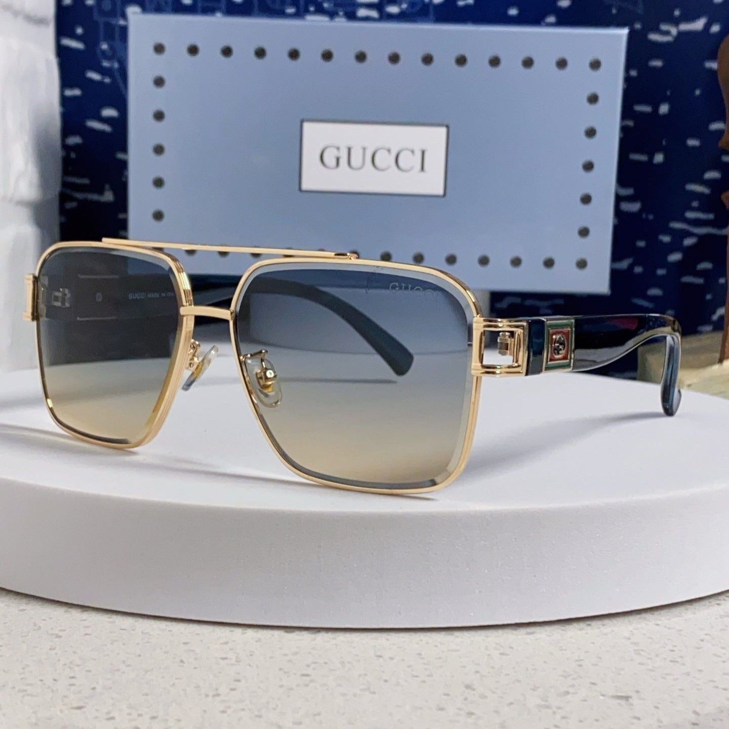 SQUARE FRAME SUNGLASSES 576906 IN METAL