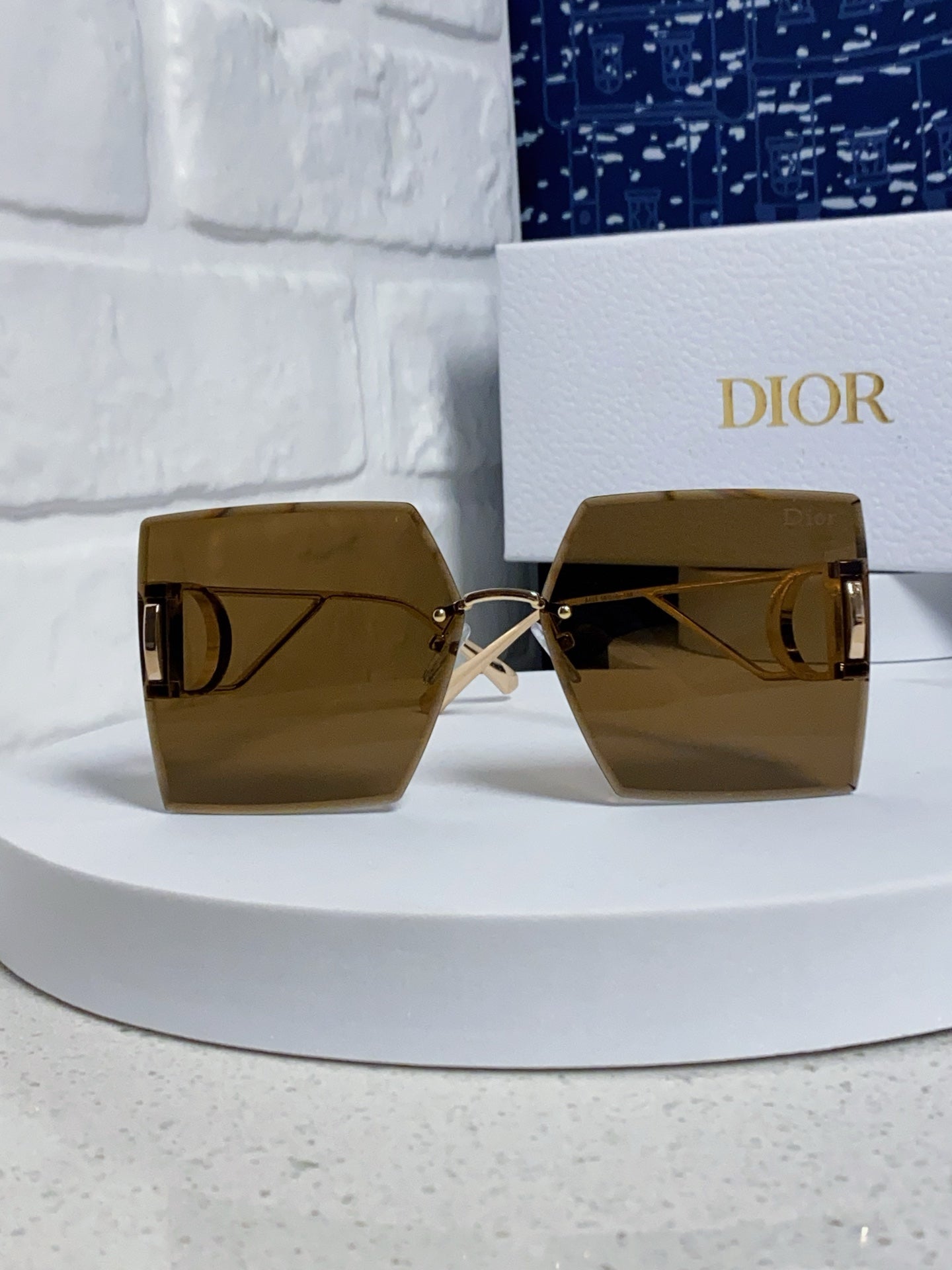 30Montaigne S7U Sunglass 578108 In Gold Metal Brown Lenses