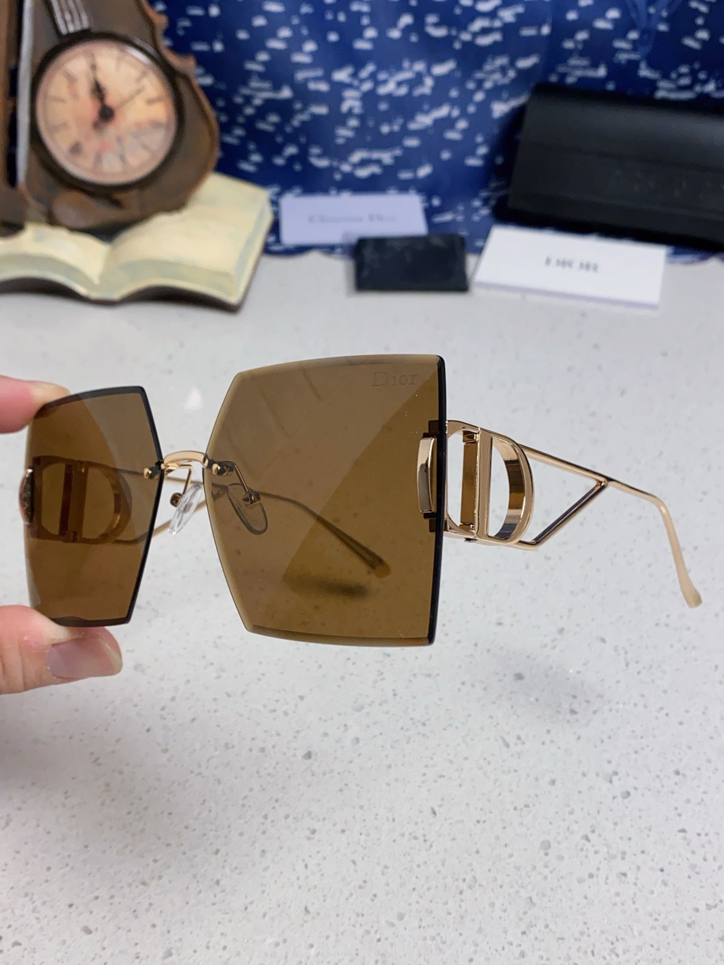 30Montaigne S7U Sunglass 578108 In Gold Metal Brown Lenses