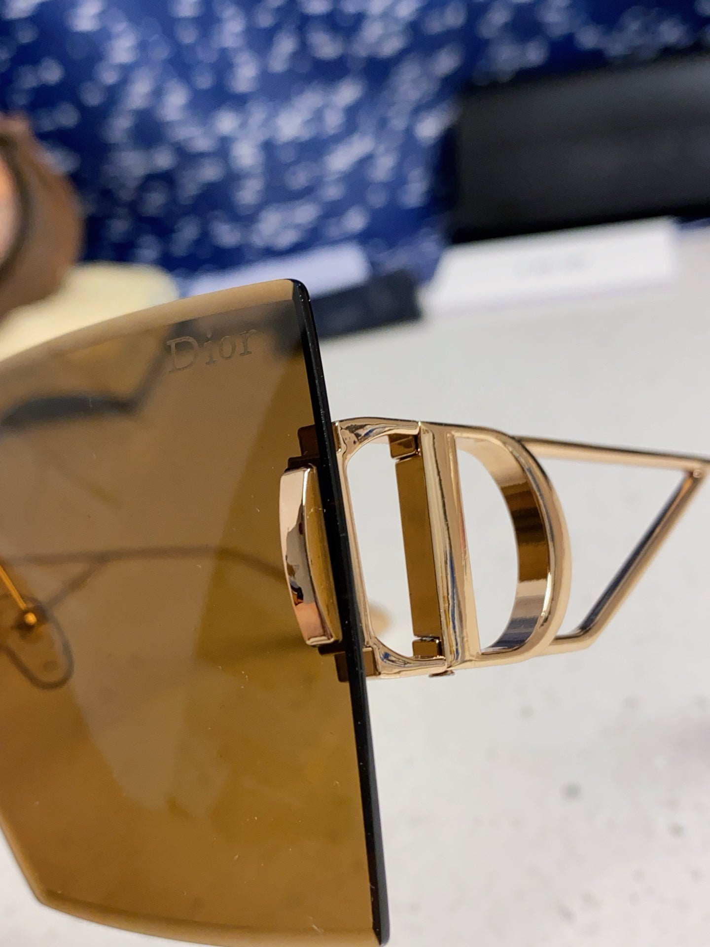 30Montaigne S7U Sunglass 578108 In Gold Metal Brown Lenses