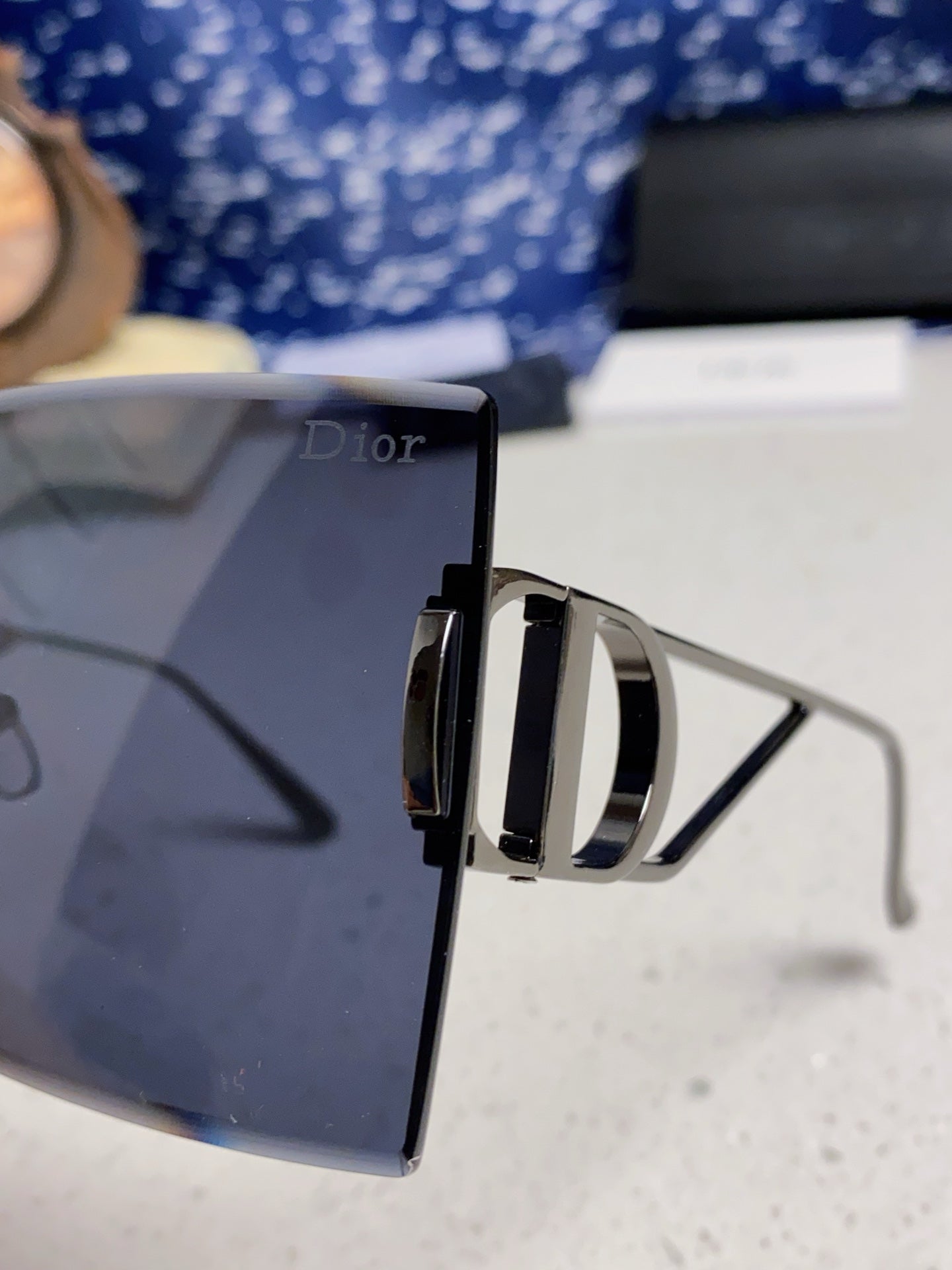 30Montaigne S7U Sunglass 578111 In Black Metal Grey Lenses