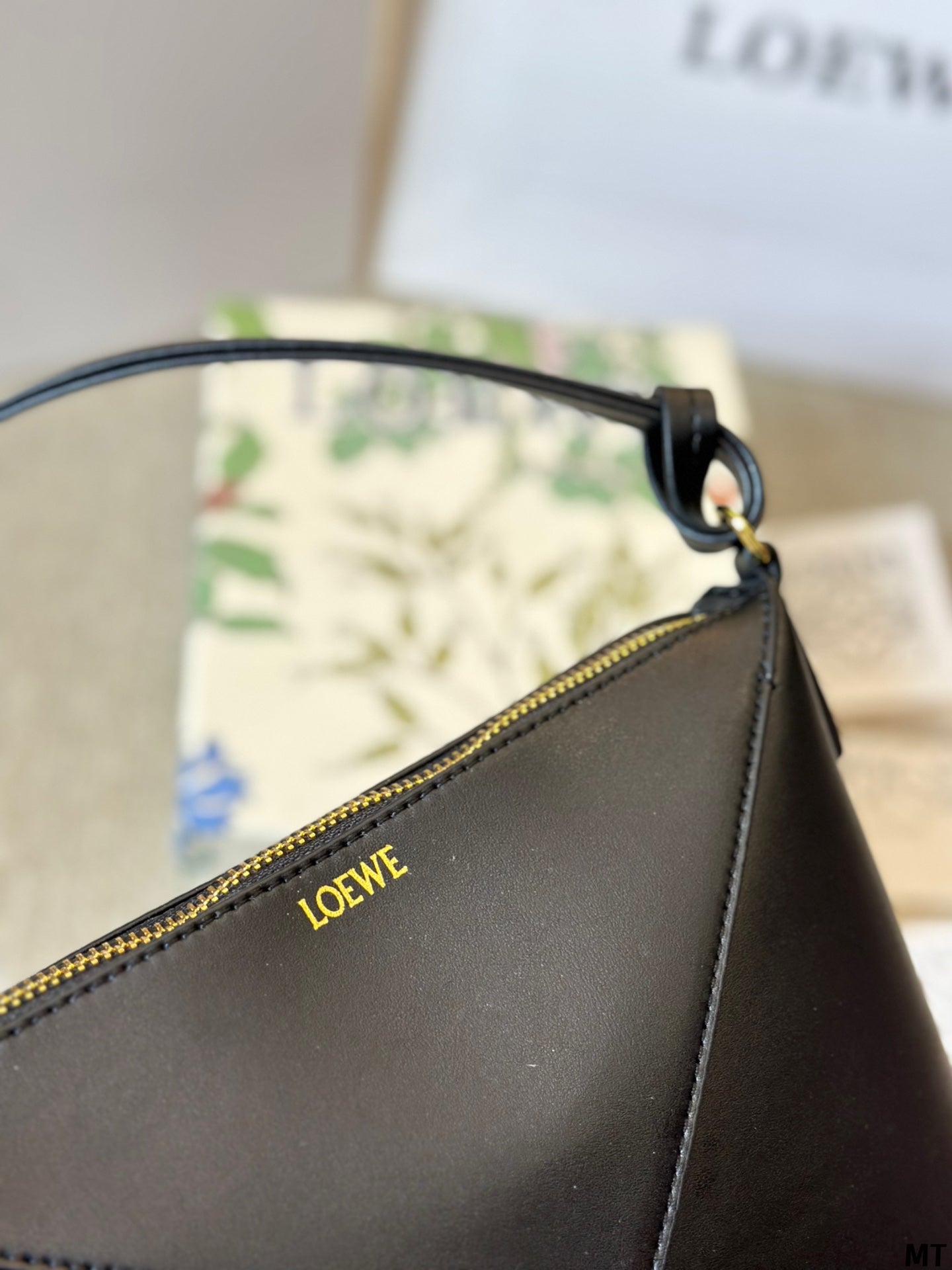 Loew Puzzle Fold Tote Iblack Shiny Calfskin