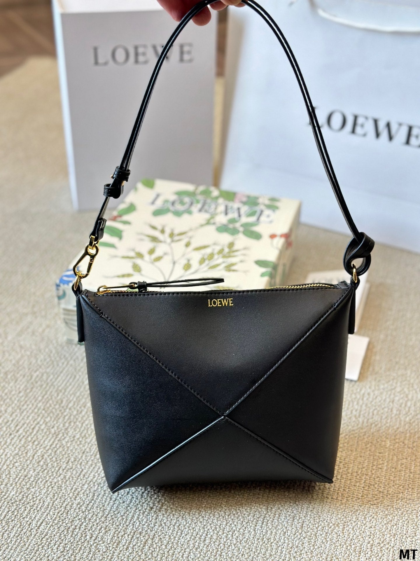 Loew Puzzle Fold Tote Iblack Shiny Calfskin