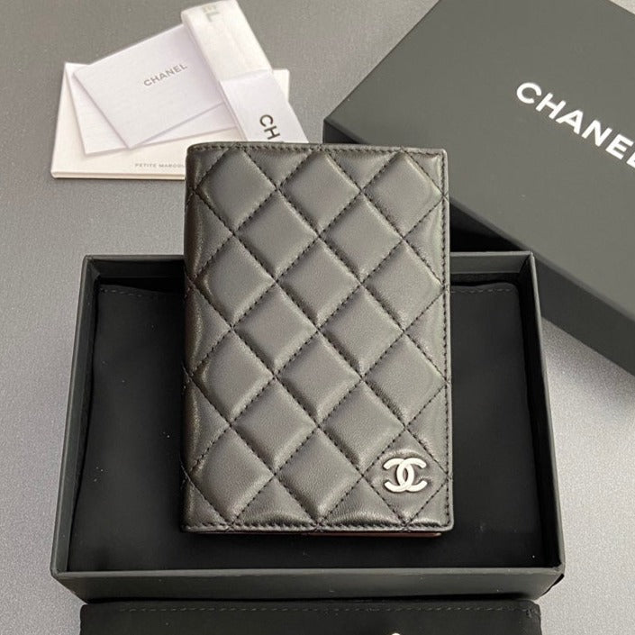 CC Large Tote 39 Light Beige Canvas Pearl Logo