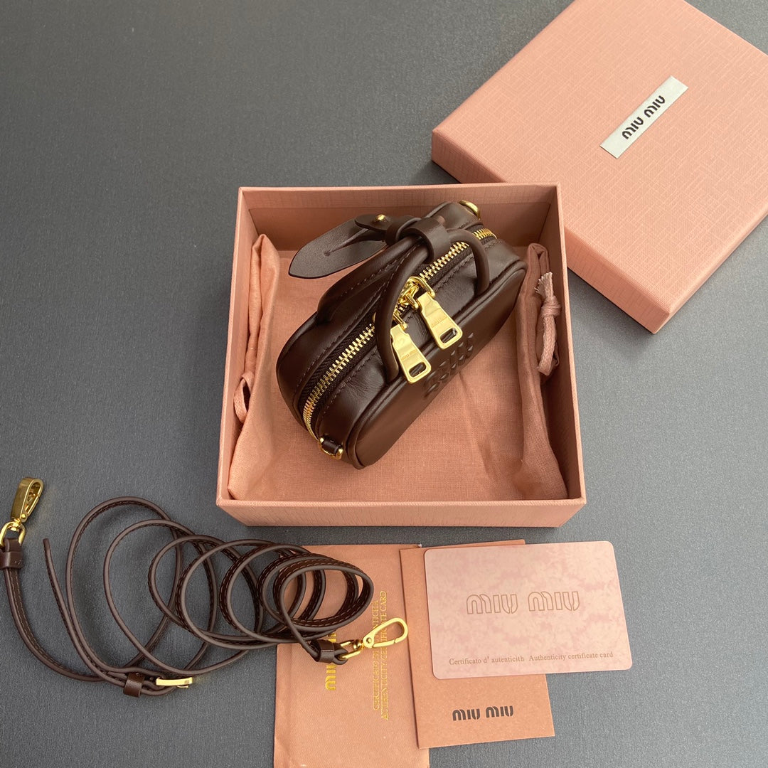 Richelieu Wallet 19 In Classic Red Goyardine Canvas