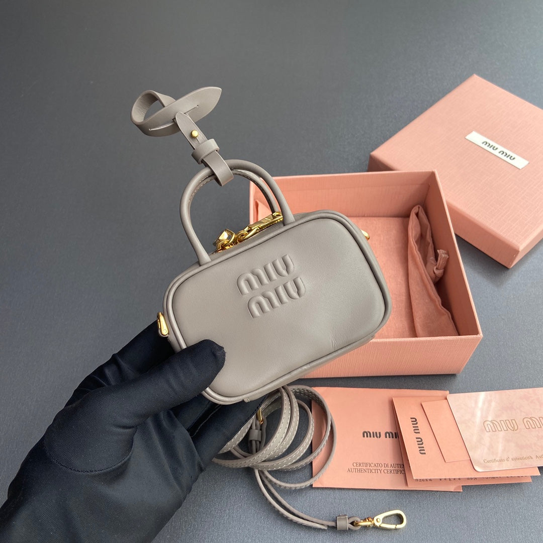 Richelieu Wallet 19 In Classic Red Goyardine Canvas