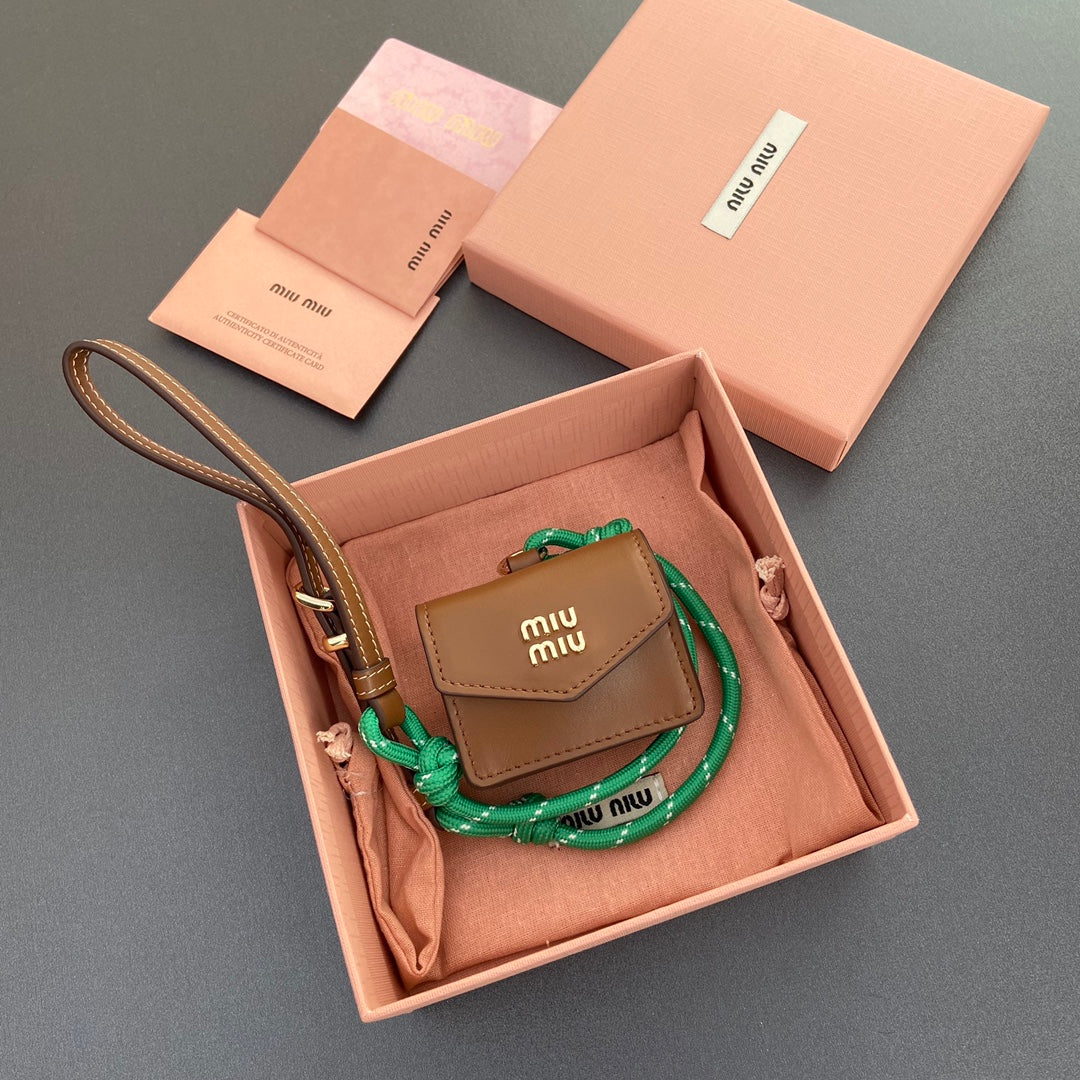 Richelieu Wallet 19 In Classic Red Goyardine Canvas