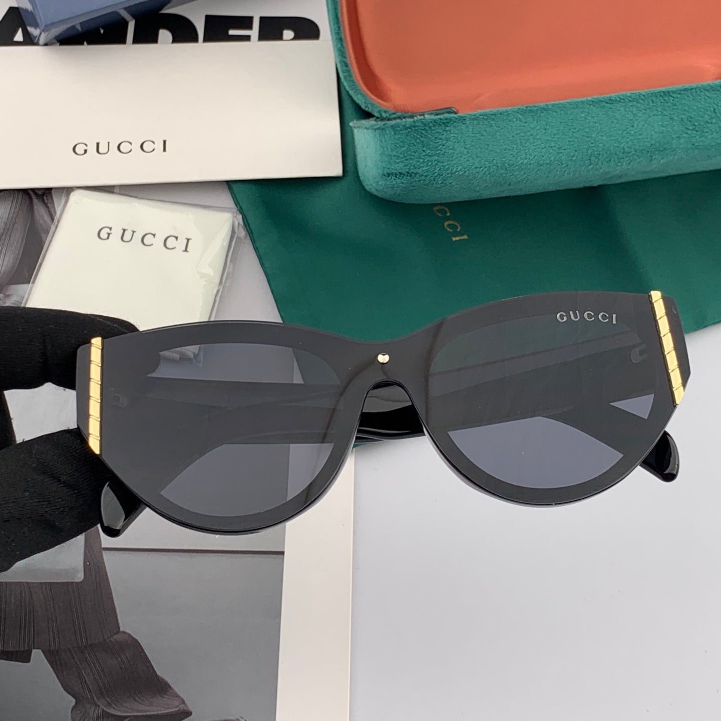 CAT-EYE FRAME SUNGLASSES G82036 IN ACETATE